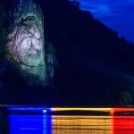 statuie iluminata decebal dunare