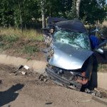 Accident maina rupta in doua